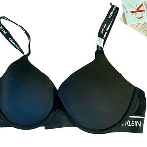 Calvin Klein Women’s 32 C Bralette Black  Demi- Buste NWT